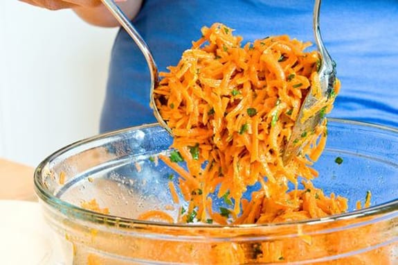 French-Grated-Carrot-Salad-575x382